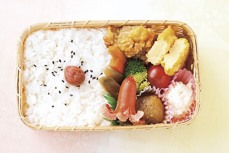 Hộp cơm Bento và áp lực vô hình trong những bữa cơm trưa của trẻ em Nhật Bản